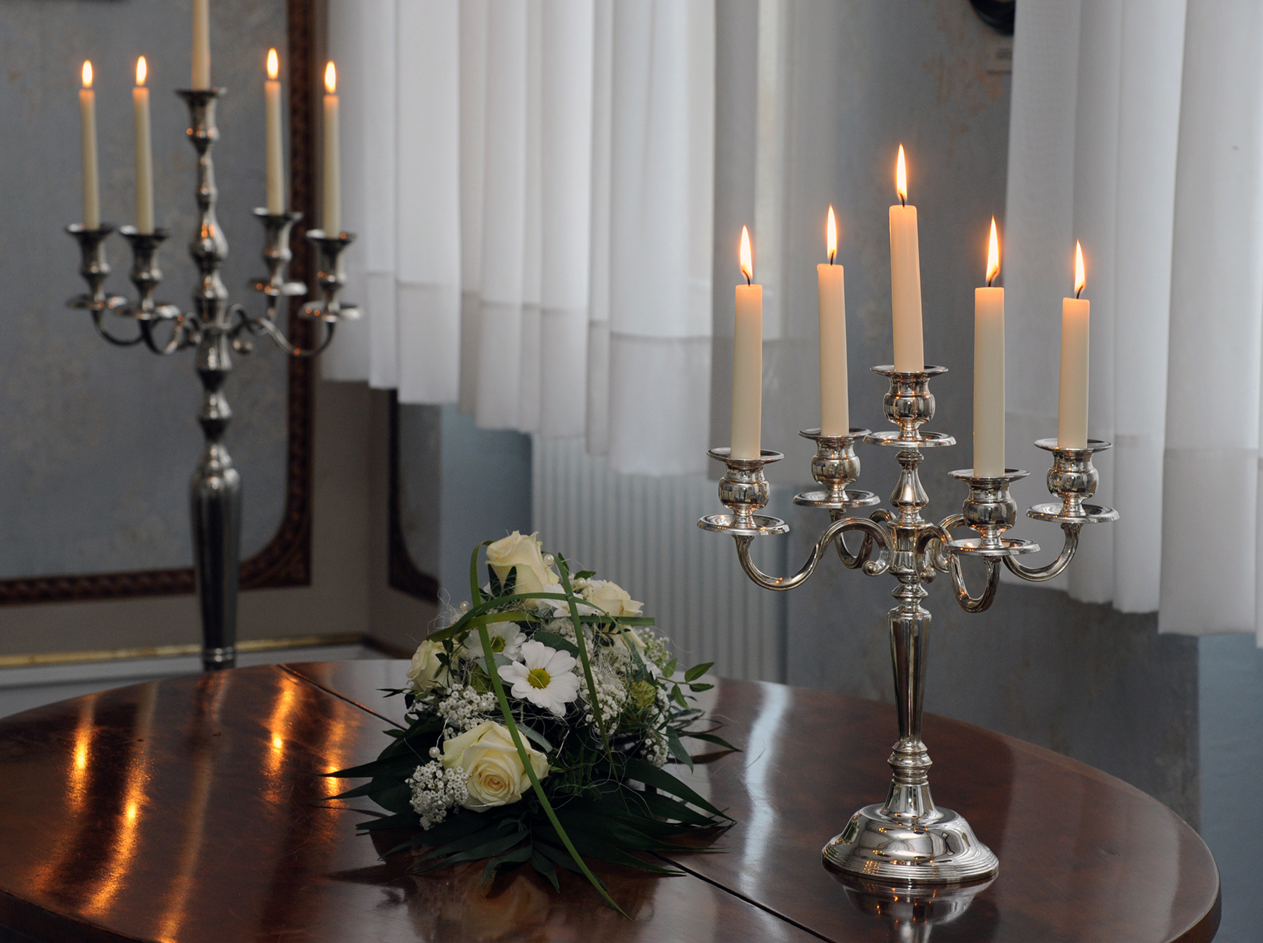 Kulturhaus Oberwesel blauer Salon tisch kerze